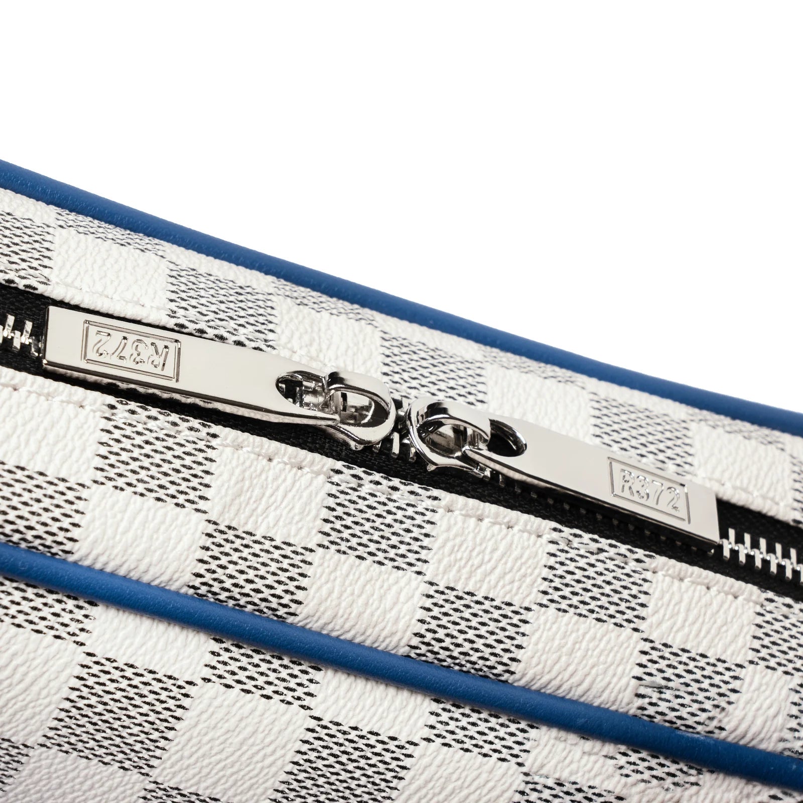 R372 Pochette a mano con tracolla P001 Bianca